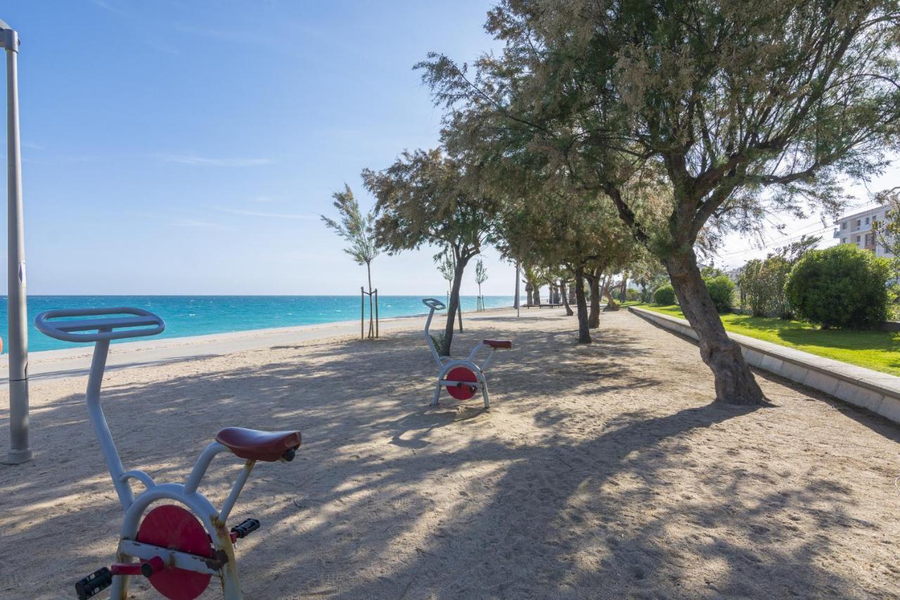 Homeholidaysrentals Margot - Costa Barcelona Pineda de Mar Bagian luar foto