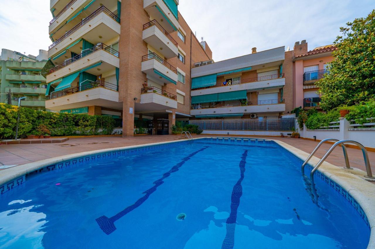 Homeholidaysrentals Margot - Costa Barcelona Pineda de Mar Bagian luar foto