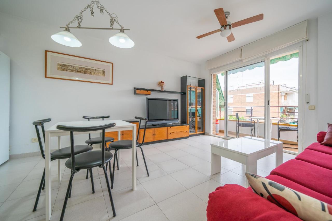 Homeholidaysrentals Margot - Costa Barcelona Pineda de Mar Bagian luar foto